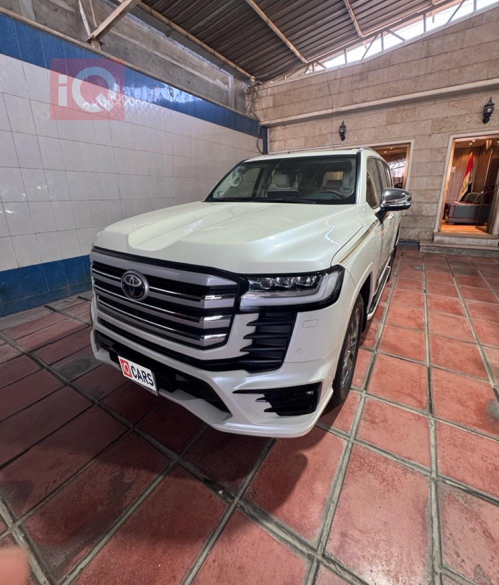 تويوتا لاندكروزر